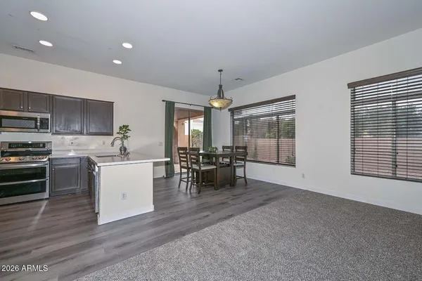 $462,500 | 2210 East Branham Lane, Phoenix, AZ 85042