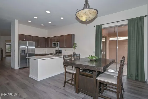 $462,500 | 2210 East Branham Lane, Phoenix, AZ 85042