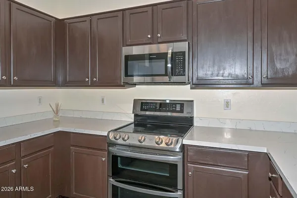 $462,500 | 2210 East Branham Lane, Phoenix, AZ 85042