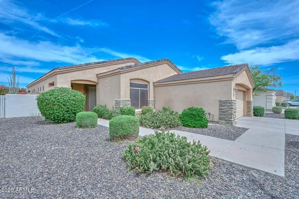 $462,500 | 2210 East Branham Lane, Phoenix, AZ 85042