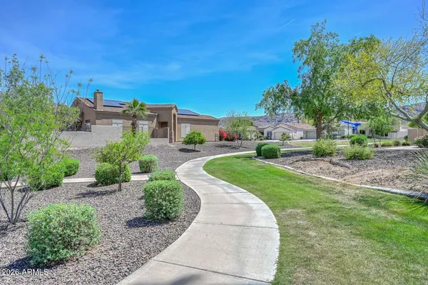 $462,500 | 2210 East Branham Lane, Phoenix, AZ 85042