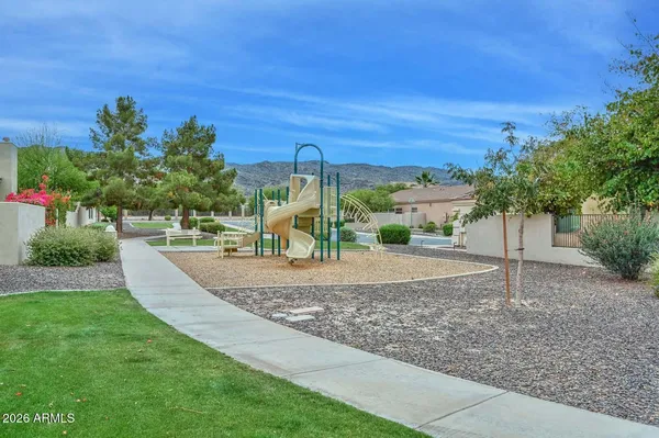 $462,500 | 2210 East Branham Lane, Phoenix, AZ 85042