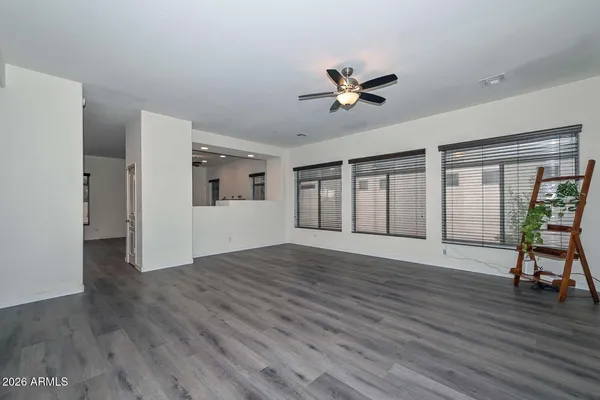 $462,500 | 2210 East Branham Lane, Phoenix, AZ 85042