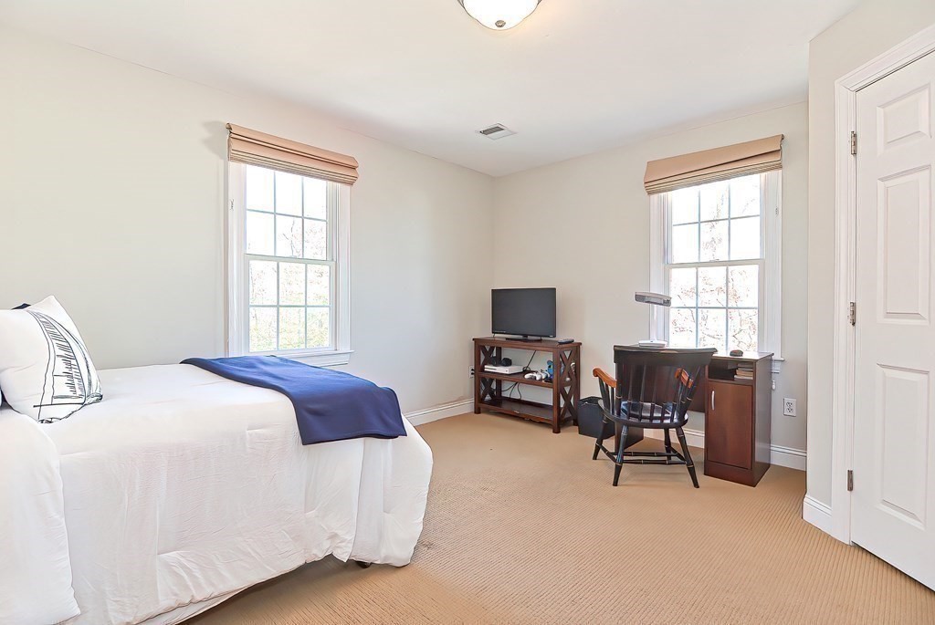 51 Mohawk Path Holliston, MA 01746 - Photo 29 of 42 Gallery Image 29