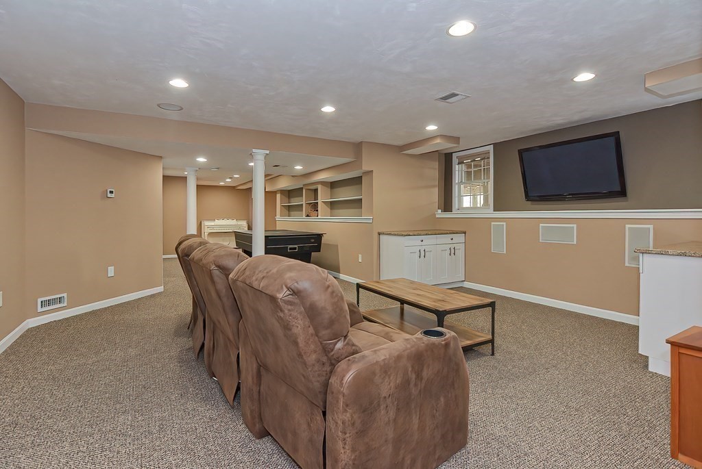51 Mohawk Path Holliston, MA 01746 - Photo 36 of 42 Gallery Image 36