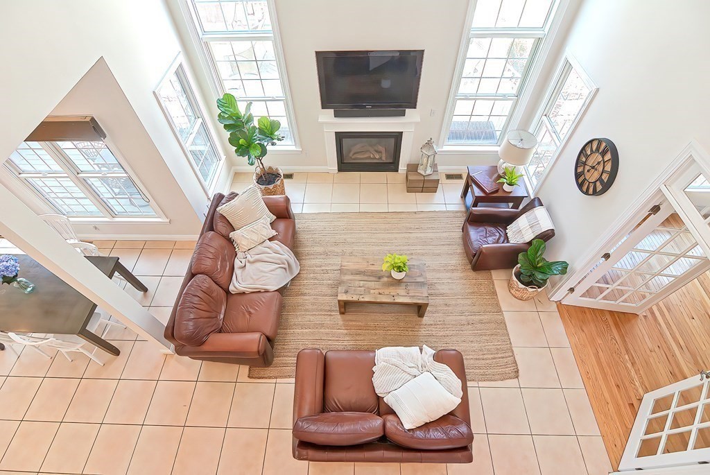 51 Mohawk Path Holliston, MA 01746 - Photo 6 of 42 Gallery Image 6