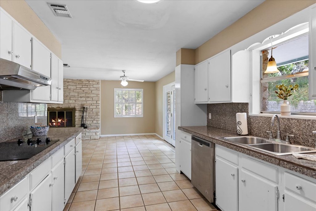 609 River Road Blanco, TX 78606 - Photo 11 of 46