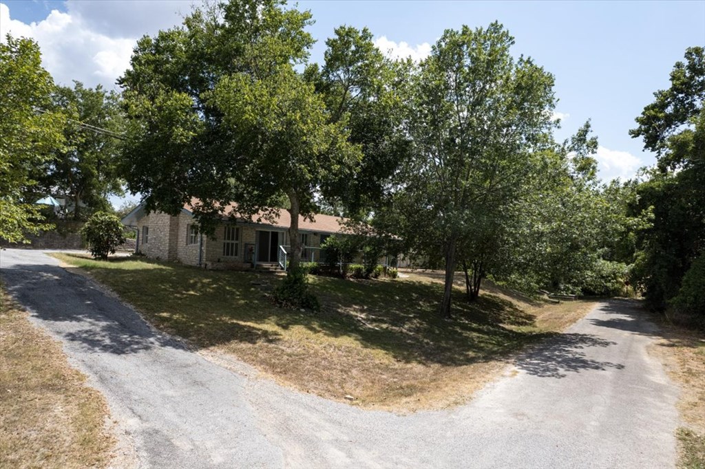 609 River Road Blanco, TX 78606 - Photo 3 of 46