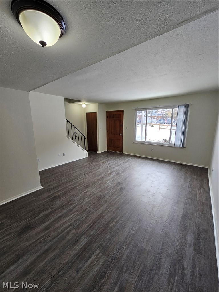 111 East Sprague Road Seven Hills, OH 44131 - Photo 3 of 12