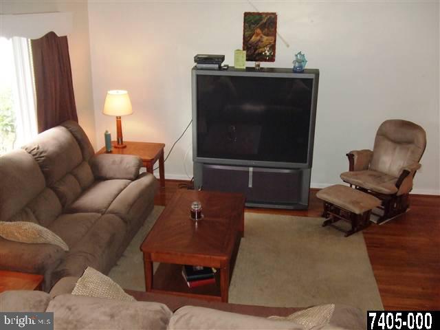329 Irving Road York, PA 17403 - Photo 2 of 25 Gallery Image 2