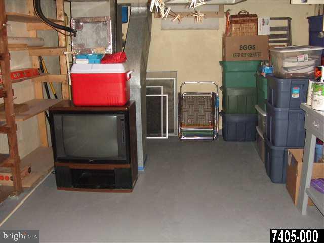 329 Irving Road York, PA 17403 - Photo 21 of 25 Gallery Image 21
