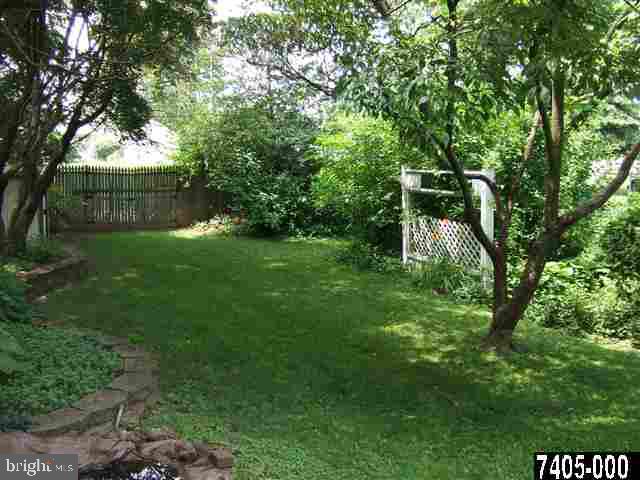 329 Irving Road York, PA 17403 - Photo 23 of 25 Gallery Image 23