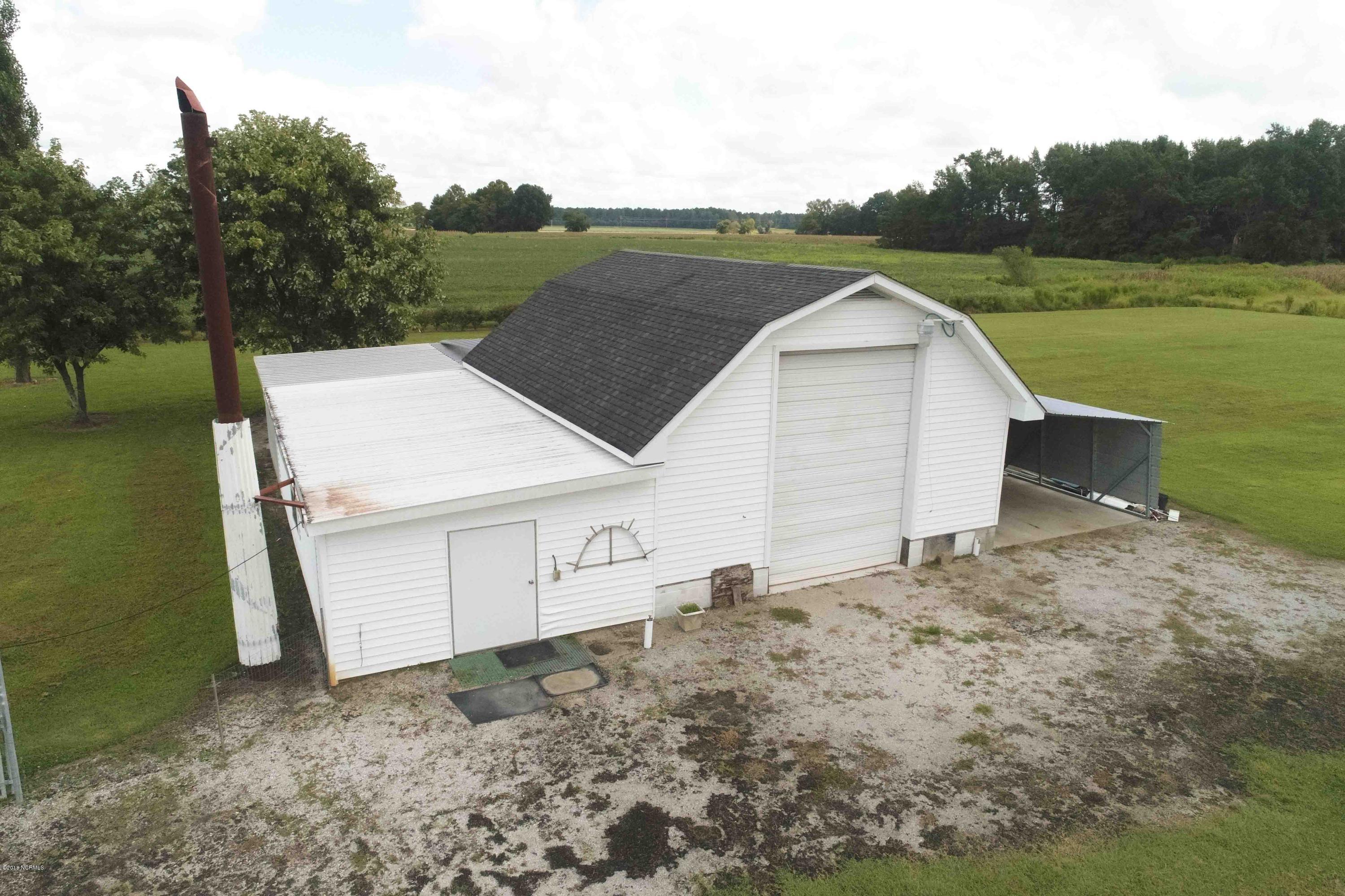 4437 Pleasant Plain Road Ayden, NC 28513 - Photo 18 of 59 4437 Pleasant Plain Rd018