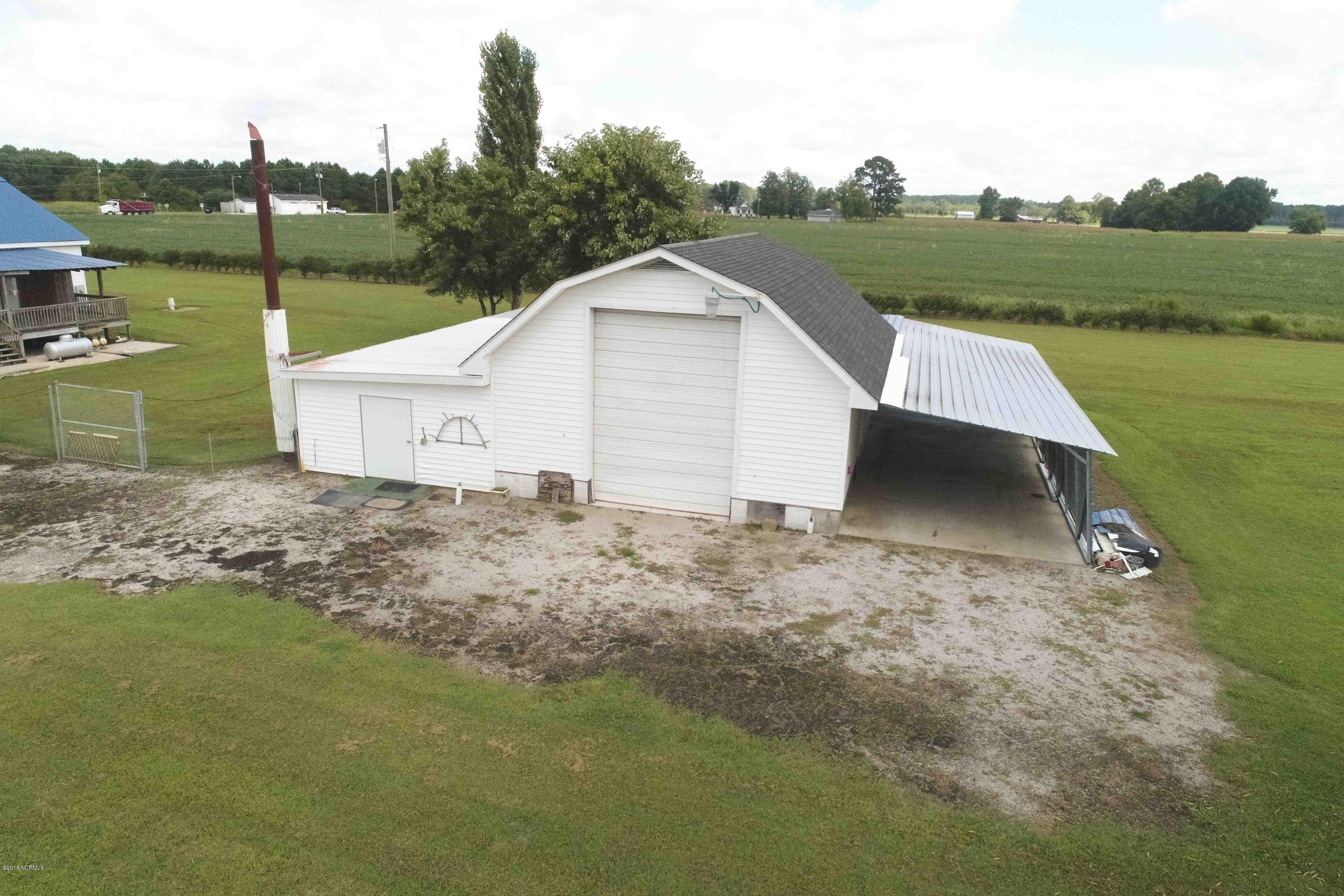 4437 Pleasant Plain Road Ayden, NC 28513 - Photo 19 of 59 4437 Pleasant Plain Rd019