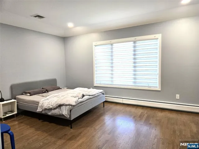 $4,300 | 233 Warren Avenue, Unit B, Fort Lee, NJ 07024