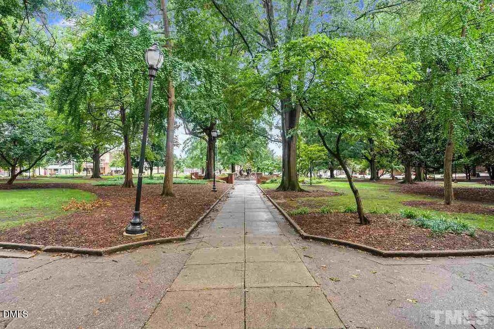 610 Hillsborough Street, Unit 205 Raleigh, NC 27603 - Photo 15 of 15 a view of a park with plants and trees