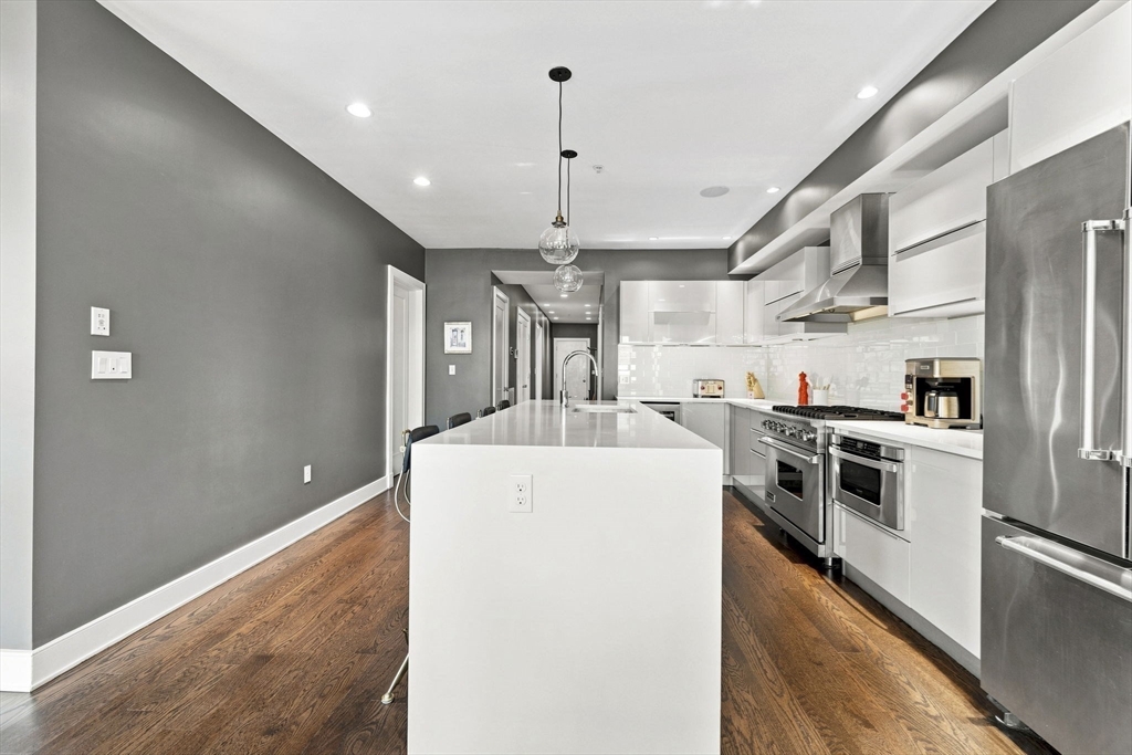 407 West First Street, Unit 101 Boston, MA 02127 - Photo 9 of 39 Gallery Image 9