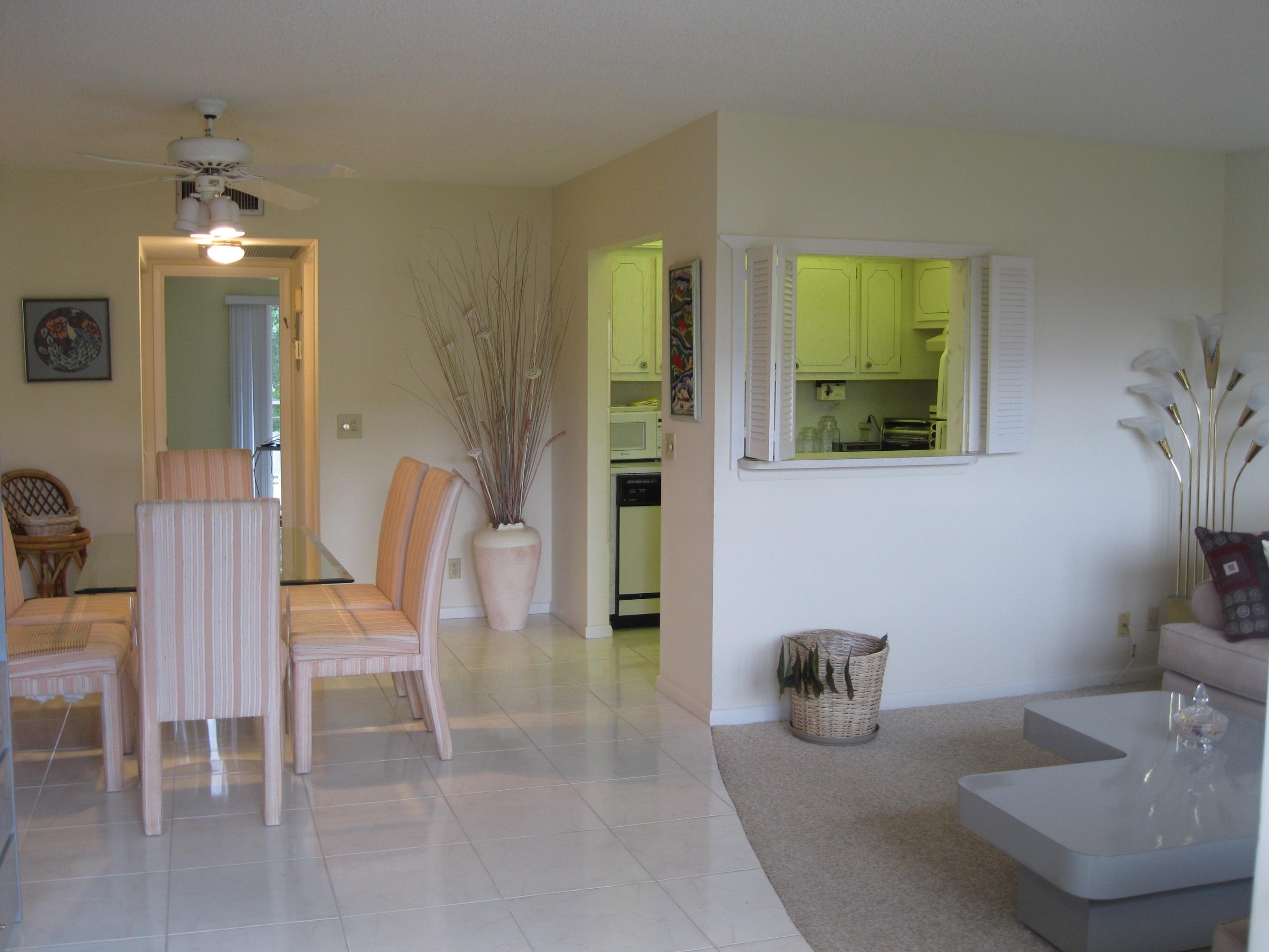 321 Preston H, Unit 3210 Boca Raton, FL 33434 - Photo 2 of 17 Entry