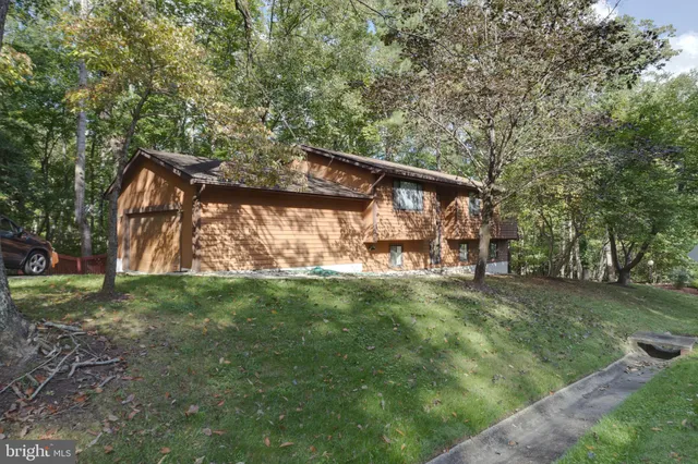 $795,000 | 3160 Rolling Road, Edgewater, MD 21037