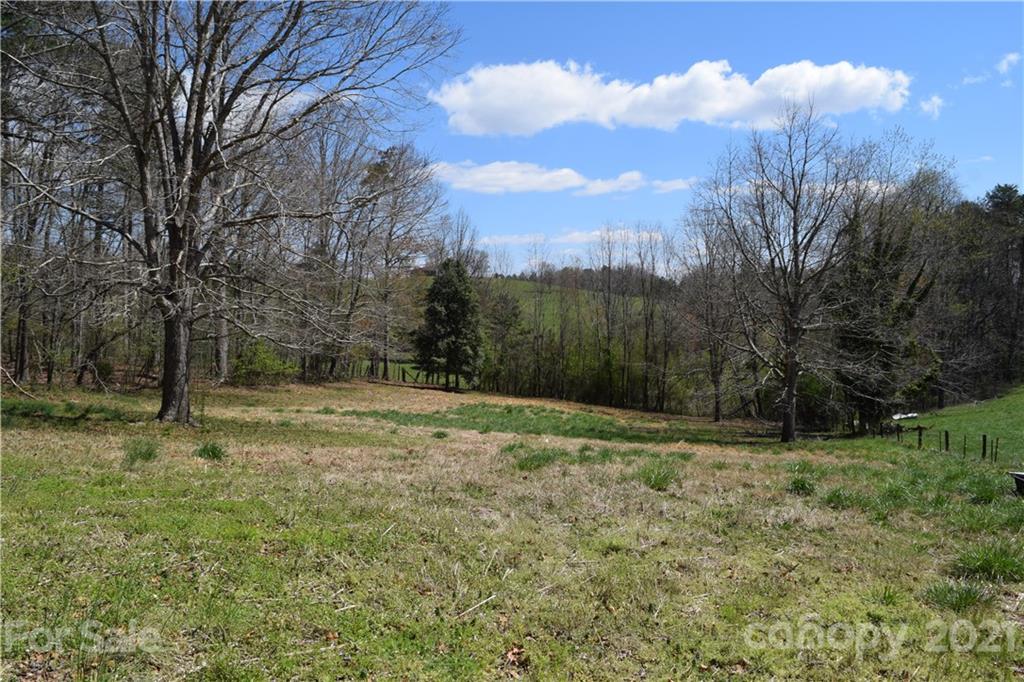 3762 Seitz Road Morganton, NC 28655 - Photo 6 of 17 Gallery Image 6
