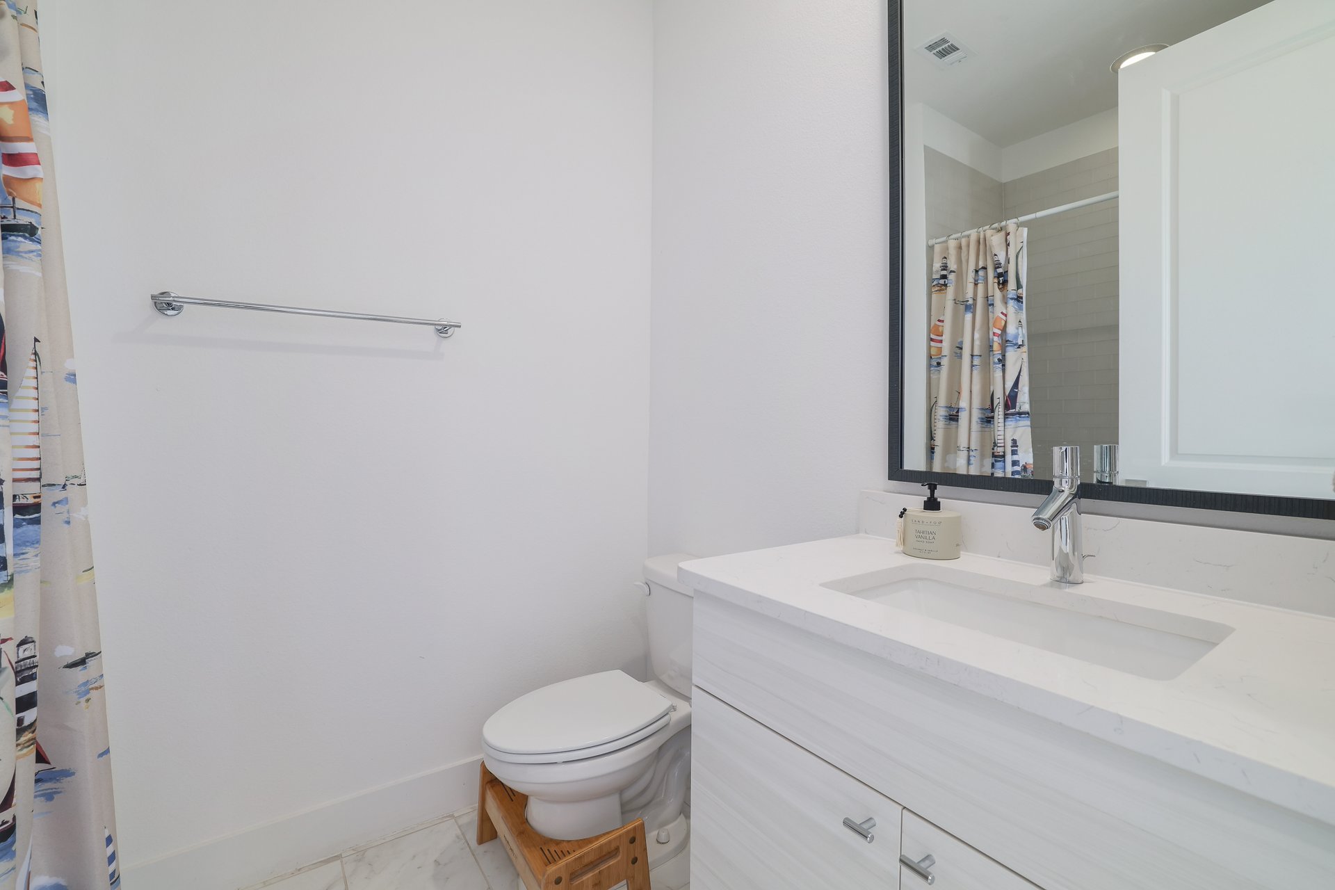 2715 Estonia Path Austin, TX 78741 - Photo 16 of 25