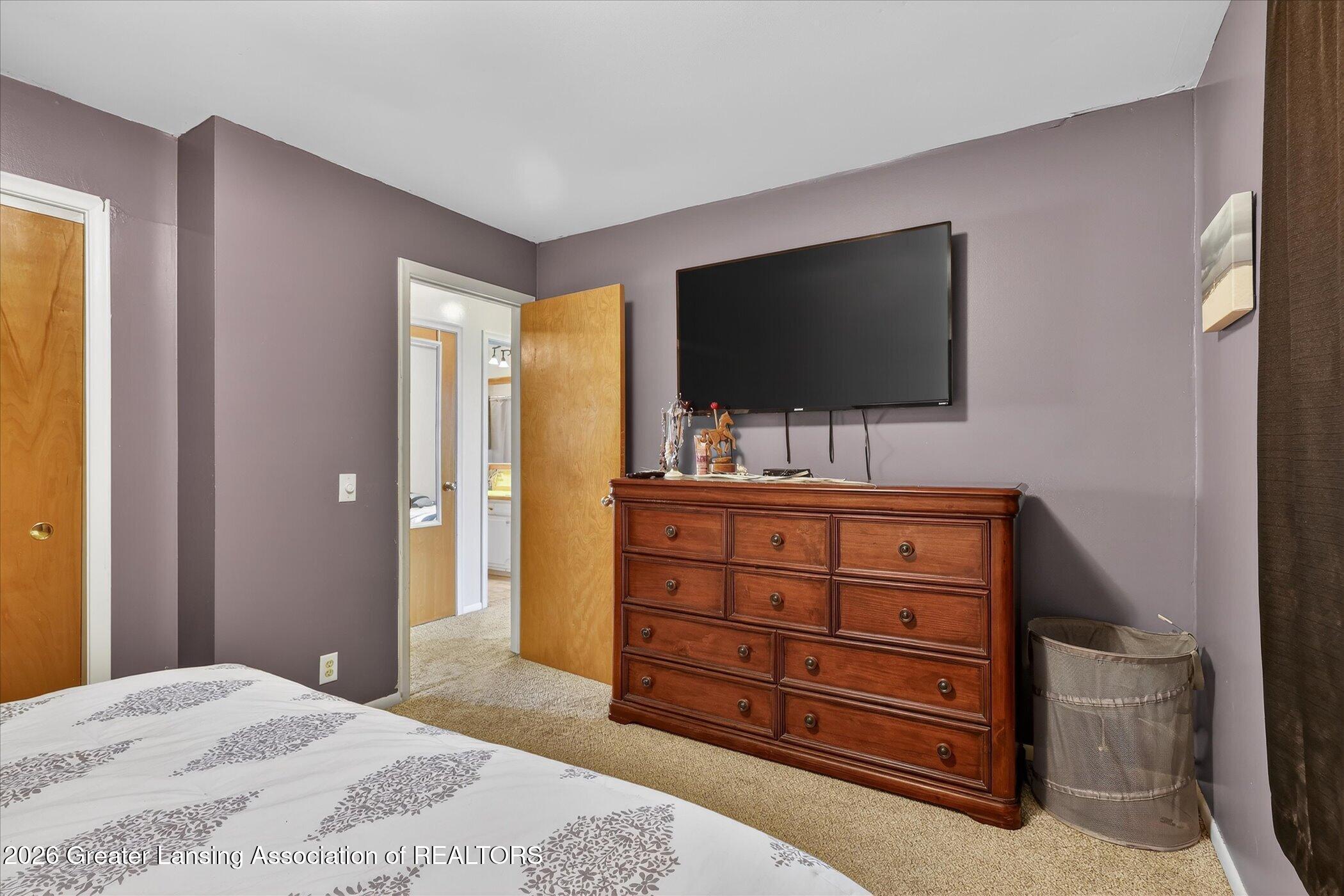 13625 South Jones Road Eagle, MI 48822 - Photo 24 of 63 24-13625-S-Jones-Rd-Windowstill