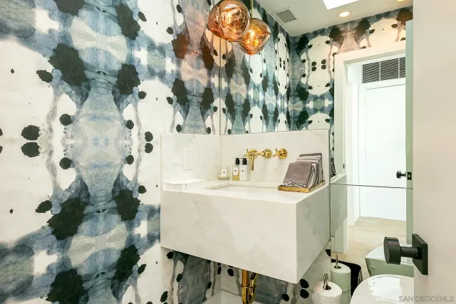 $25,000 | 231 Bonair Street, La Jolla, CA 92037