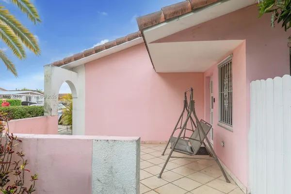 $599,000 | 1261 West 43rd Place, Hialeah, FL 33012