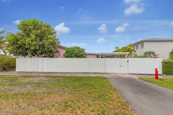 $599,000 | 1261 West 43rd Place, Hialeah, FL 33012
