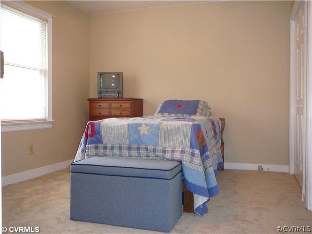 912 Rasmussen Drive Sandston, VA 23150 - Photo 11 of 12 Bedroom - Good Size Bedroom with wall to wall clos