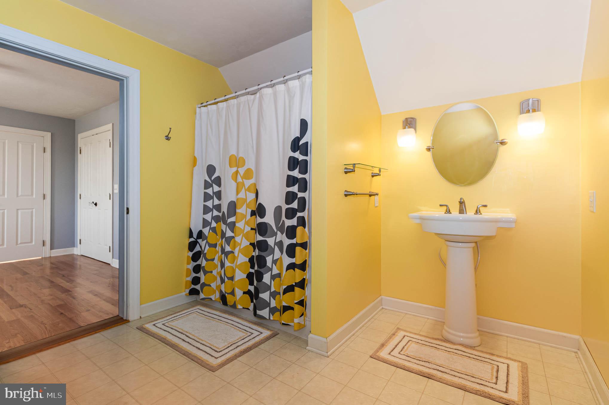 40 Old Rte 30 Biglerville, PA 17307 - Photo 24 of 50 Full Bathroom