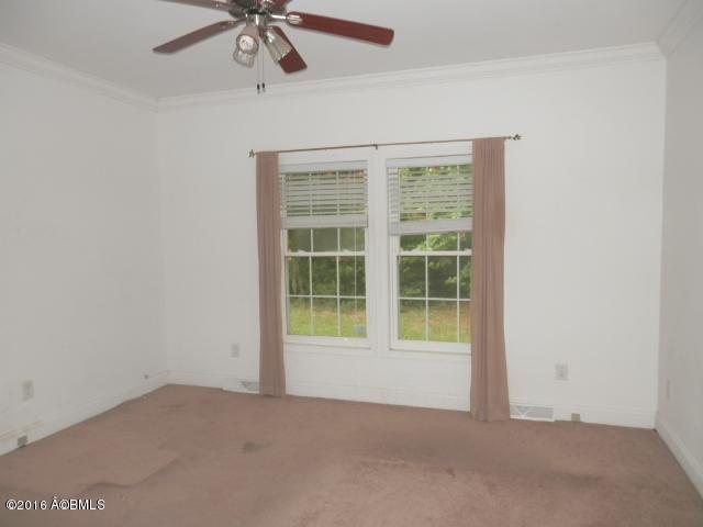 39 Beeburst Road Beaufort, SC 29906 - Photo 4 of 12 BED 1