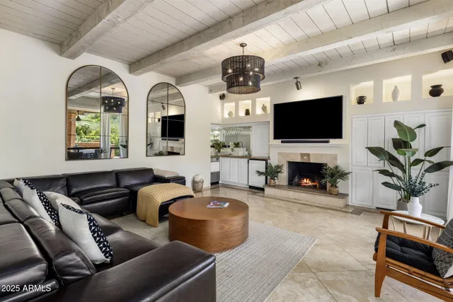 $3,500,000 | 4737 East Valley Vista Lane, Paradise Valley, AZ 85253