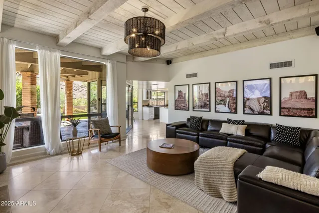 $3,500,000 | 4737 East Valley Vista Lane, Paradise Valley, AZ 85253