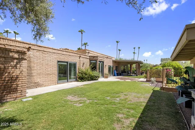 $3,500,000 | 4737 East Valley Vista Lane, Paradise Valley, AZ 85253