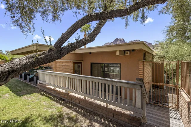 $3,500,000 | 4737 East Valley Vista Lane, Paradise Valley, AZ 85253