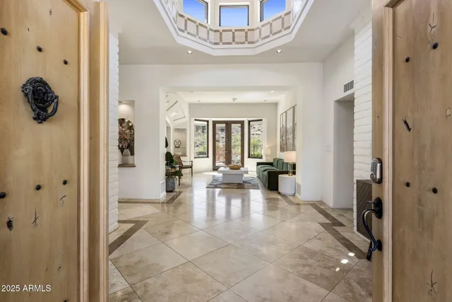 $3,500,000 | 4737 East Valley Vista Lane, Paradise Valley, AZ 85253