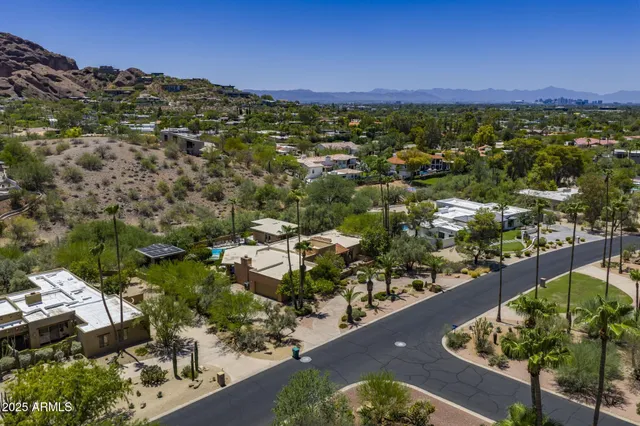 $3,500,000 | 4737 East Valley Vista Lane, Paradise Valley, AZ 85253