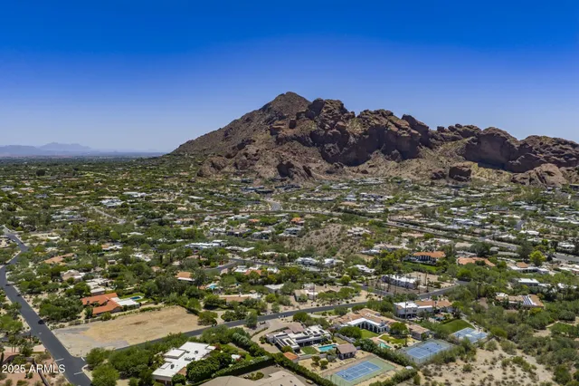 $3,500,000 | 4737 East Valley Vista Lane, Paradise Valley, AZ 85253