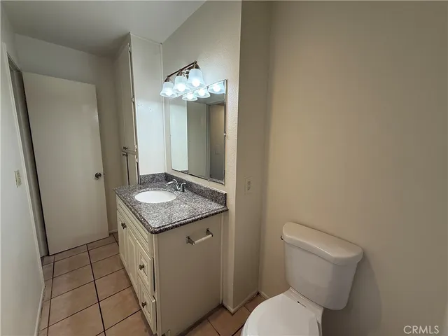$2,195 | 1212 Gladys Avenue, Unit 203, Long Beach, CA 90804