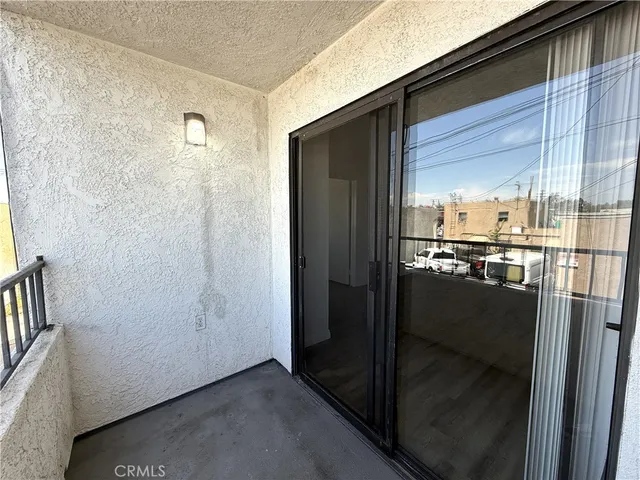 $2,195 | 1212 Gladys Avenue, Unit 203, Long Beach, CA 90804