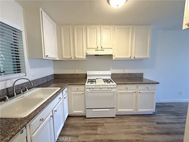 $2,195 | 1212 Gladys Avenue, Unit 203, Long Beach, CA 90804