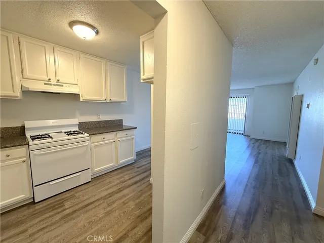 $2,195 | 1212 Gladys Avenue, Unit 203, Long Beach, CA 90804