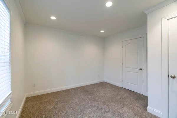 $2,750 | 288 Church Street, Saratoga Springs, NY 12866