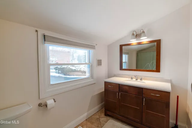 $2,750 | 288 Church Street, Saratoga Springs, NY 12866