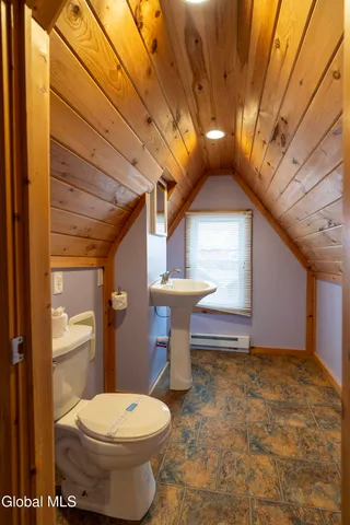 $2,750 | 288 Church Street, Saratoga Springs, NY 12866