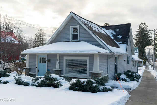 $2,750 | 288 Church Street, Saratoga Springs, NY 12866