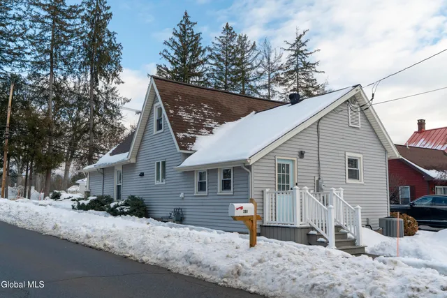 $2,750 | 288 Church Street, Saratoga Springs, NY 12866