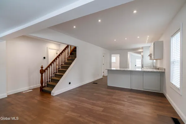 $2,750 | 288 Church Street, Saratoga Springs, NY 12866