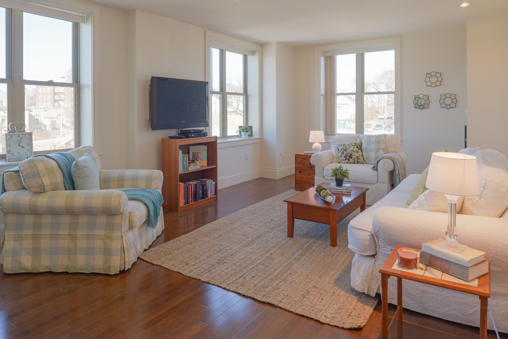 116-128 Rantoul, Unit 302 Beverly, MA 01915 - Photo 7 of 23 Gallery Image 7